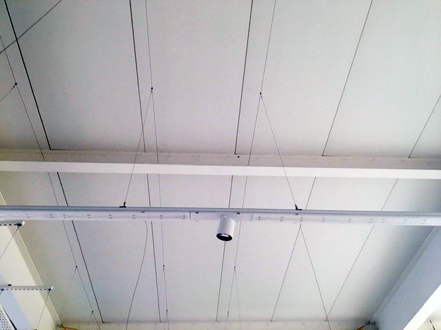 Span-Lock catenary suspension solution in retail store